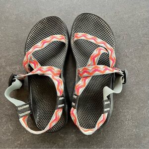 CHACO | women’s Classic sandals, size 8